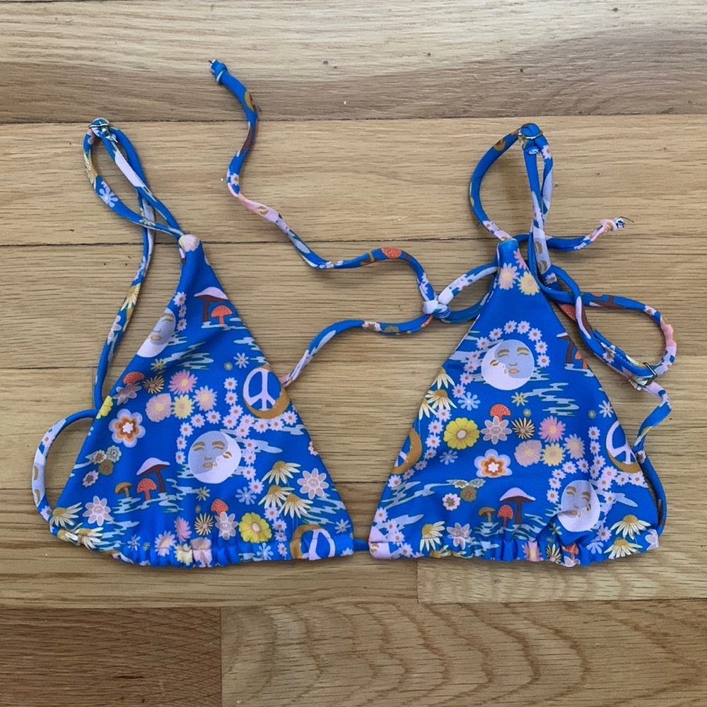 NWOT Skatie Top